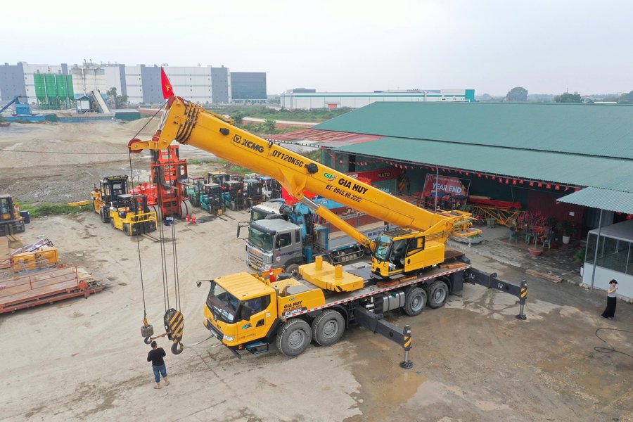 Xe cẩu chuyên dùng 25-300 tấn